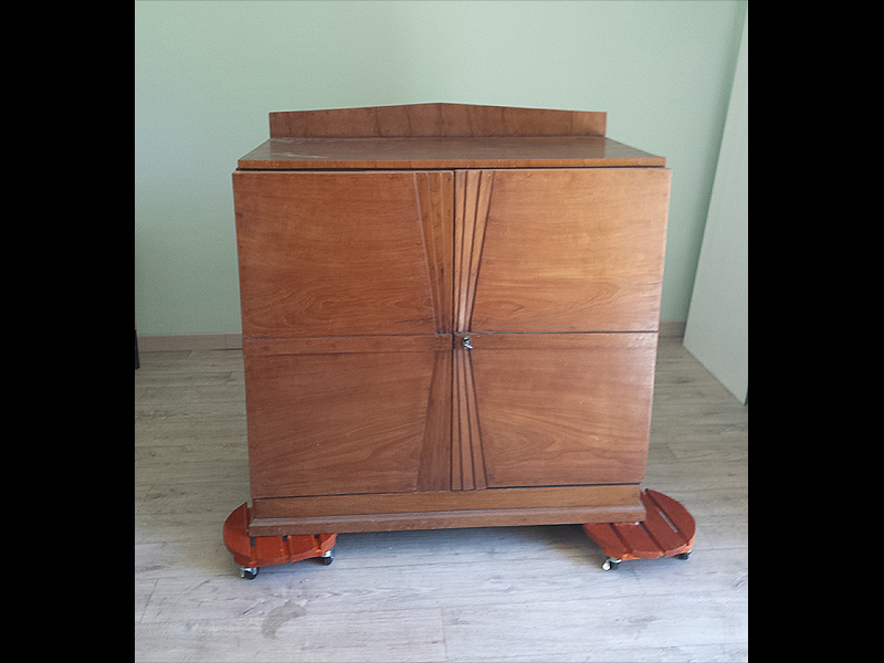 Meuble-Pierre-Lune-Noire-deco-métal-argent-AVANT