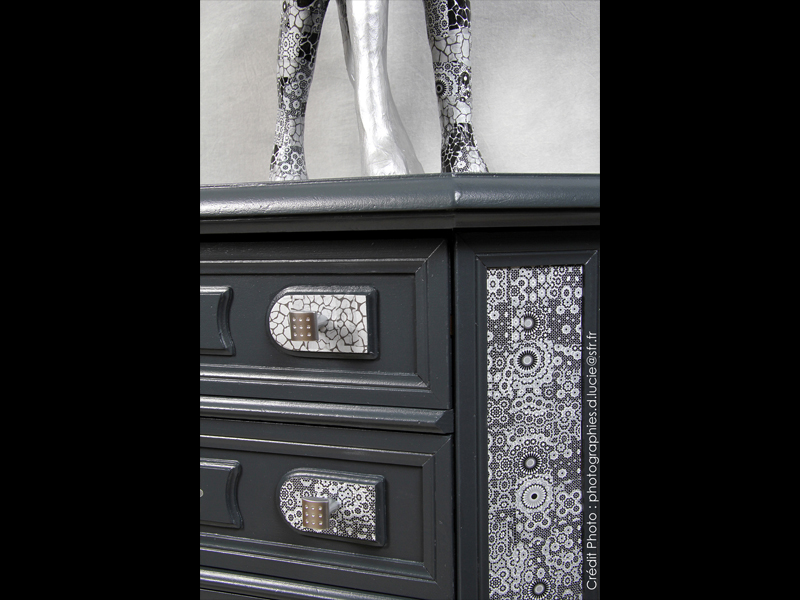 Meuble-art-deco-noir-aluminium-artiste-commode-2