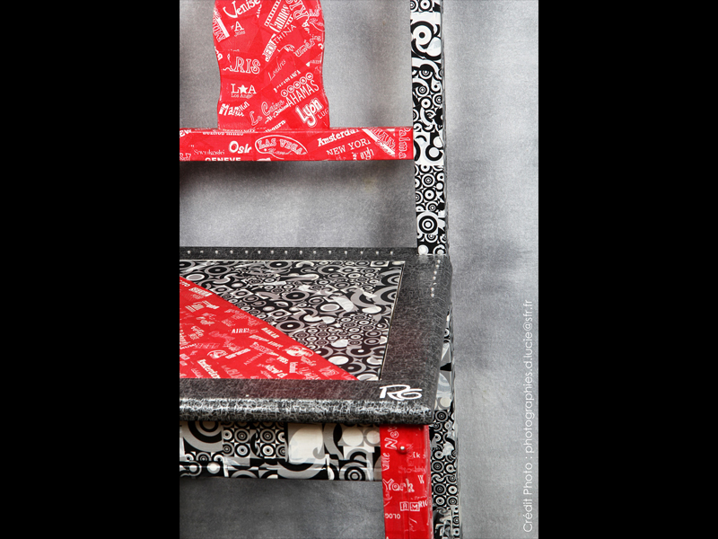chaise-rouge-noir-loft-moderne-style-2