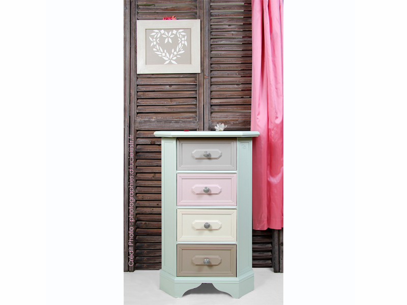 meuble-chevet-couleur-pastel-chambre-peint-main-2
