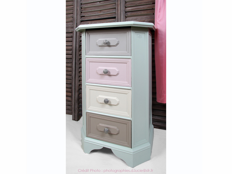 meuble-chevet-couleur-pastel-chambre-peint-main-3