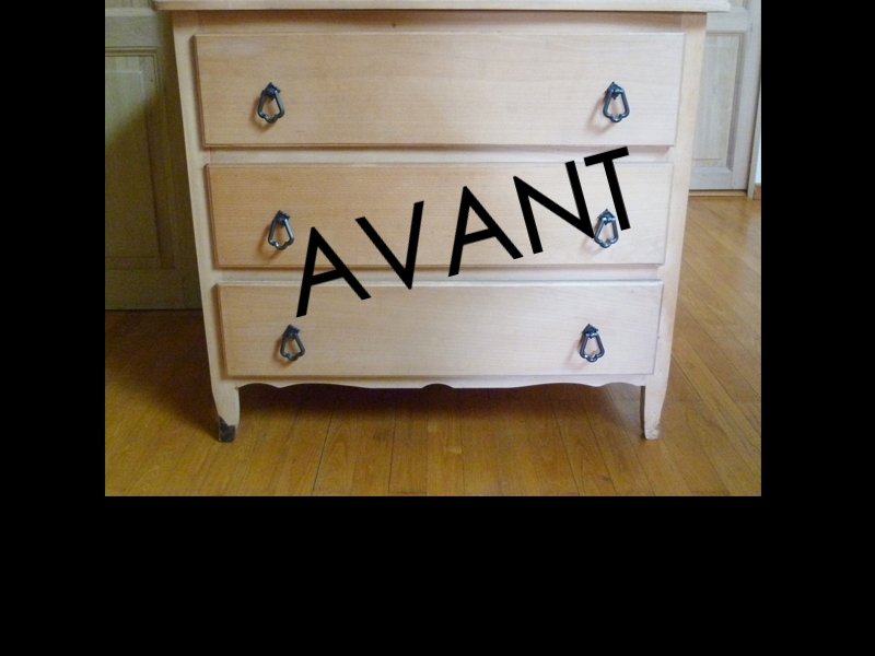 AVANT-APRES-meuble-commode-nordique-pin-tiroirs-patine-bois-masion-vacances-AVANT