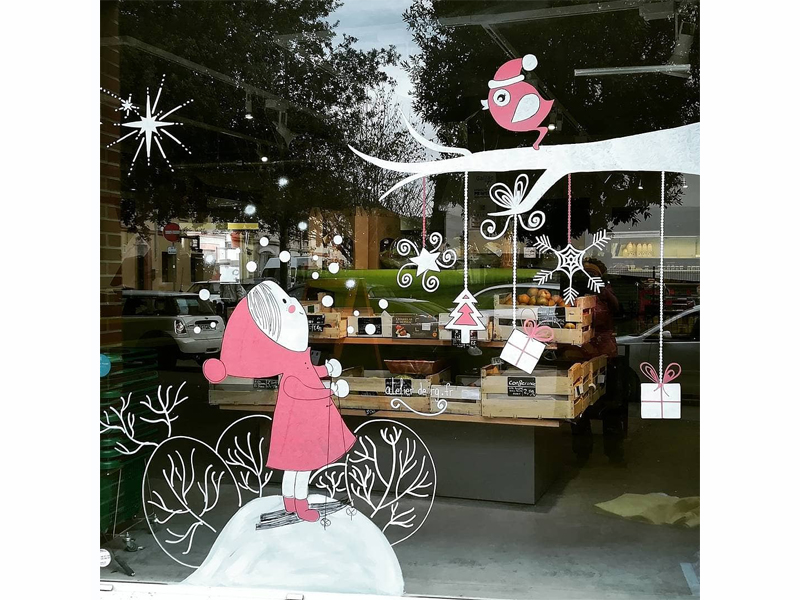 noel-2017-decoration-murale-enfant-vitrine-nature-bonhomme-neige-cadeau-1