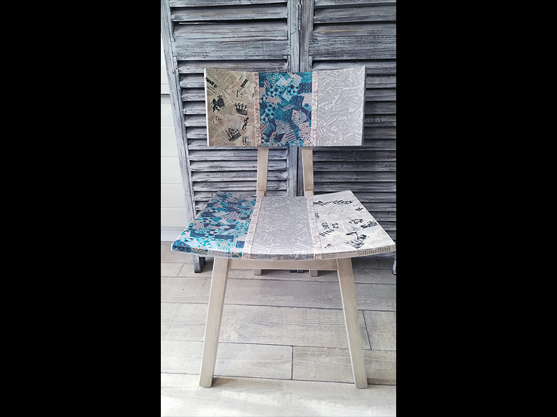 chaise-pastel-bois-pied-compas-1-atelier-de-rg-2