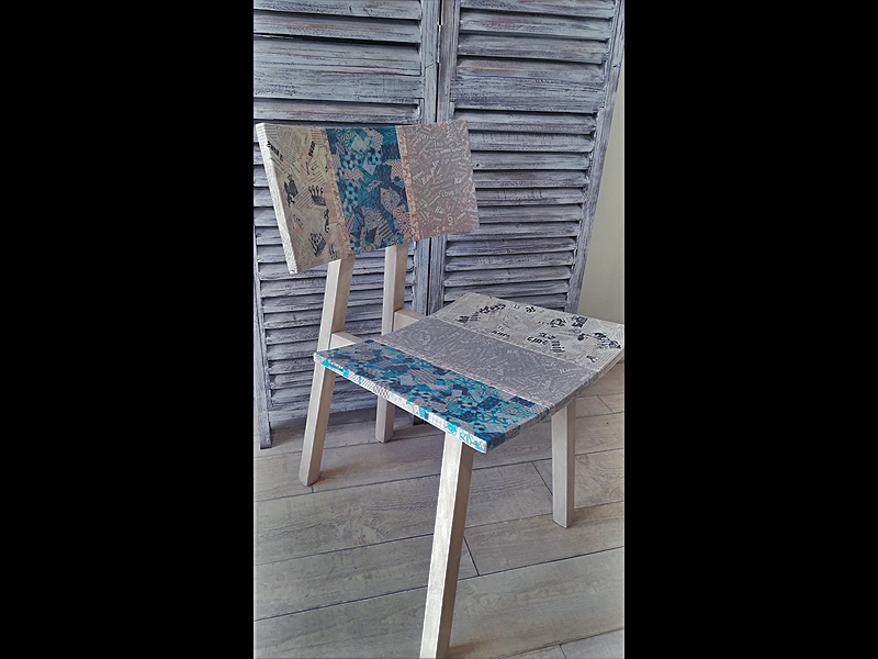 chaise-pastel-bois-pied-compas-1-atelier-de-rg-3